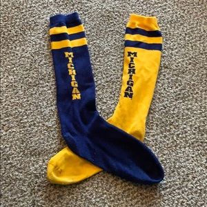 University of michigan mismatch socks